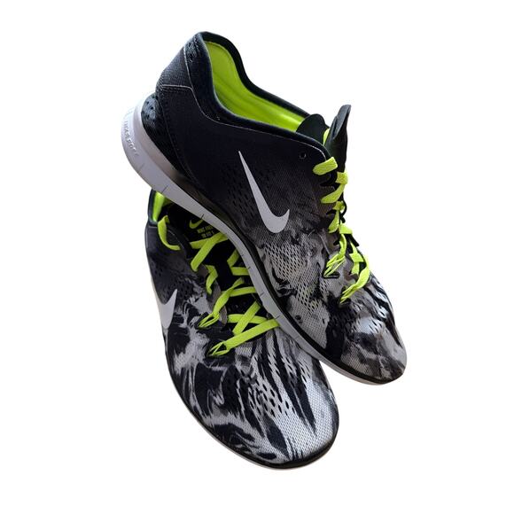 Women's Nike FREE TR FIT 5 Black & Yellow Marble Running Shoes Size 9.5 9 1/2 - Picture 10 of 10